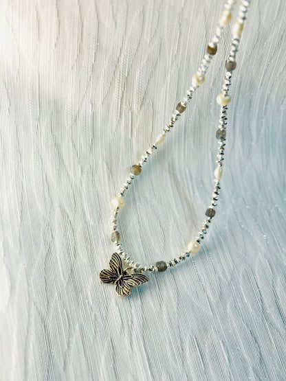 灰月光x蝴蝶珍珠頸鏈