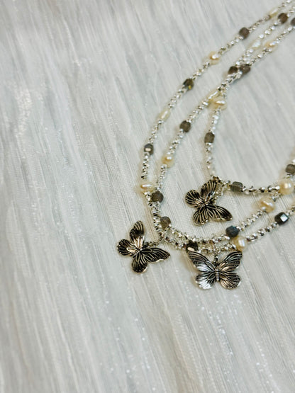 灰月光x蝴蝶珍珠頸鏈